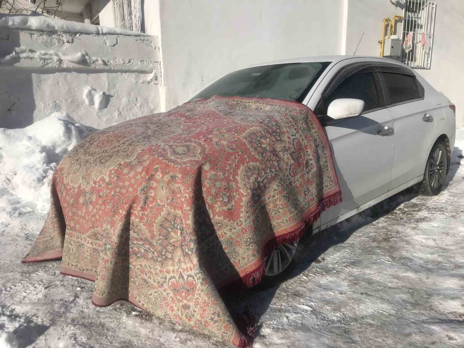 Bayburt’ta dondurucu soğuk etkili oluyor
Bayburt’ta dondurucu soğuk etkili oluyor