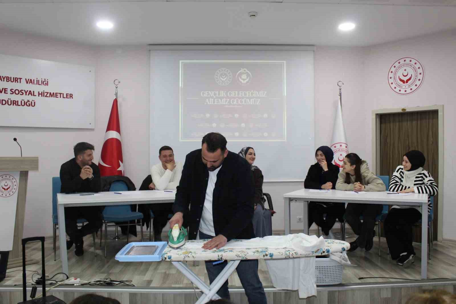 Bayburt’ta genç çiftlere yönelik aile temalı etkinlik düzenlendi
