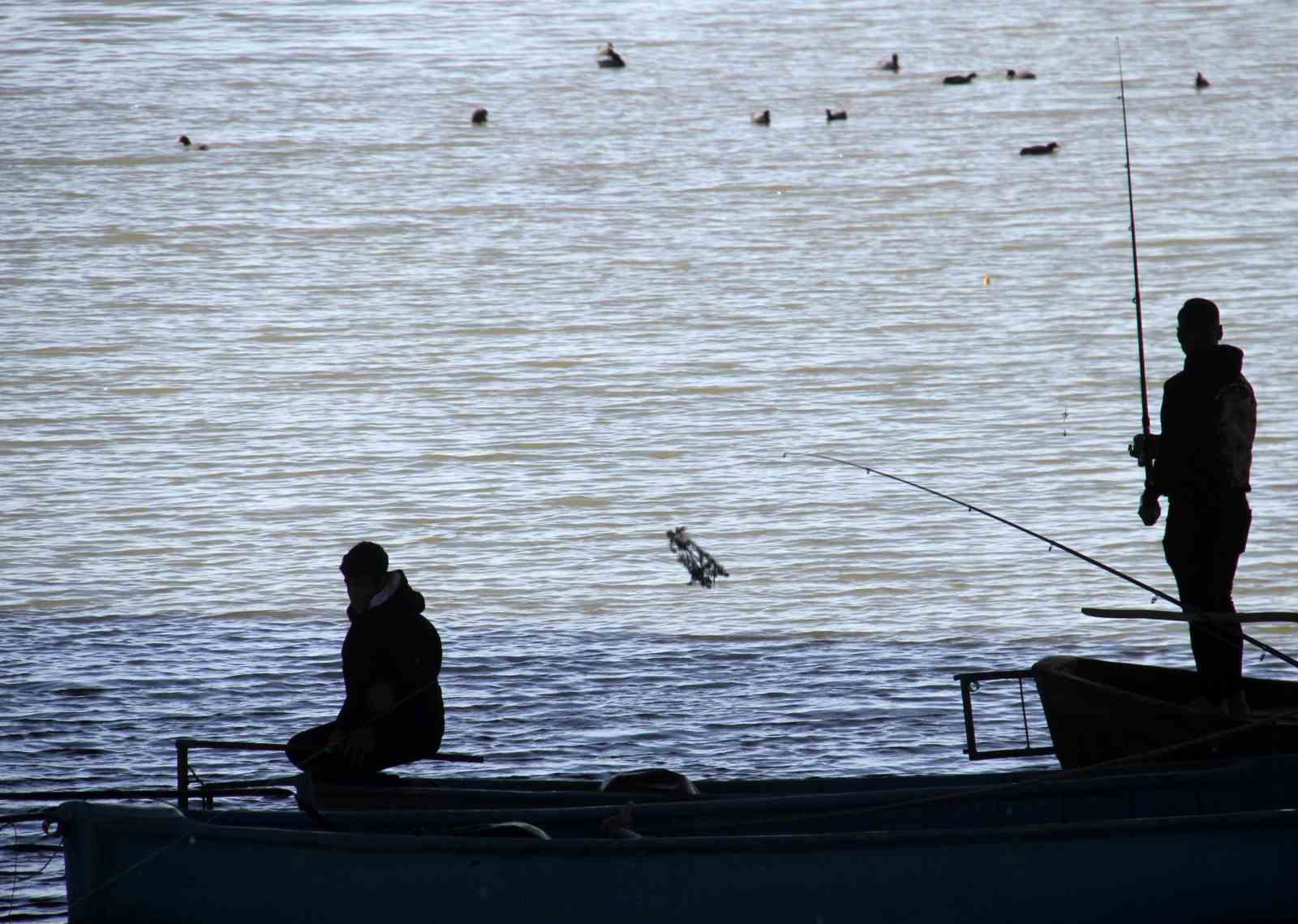 Bayburt’ta iç sularda av yasağı başladı
