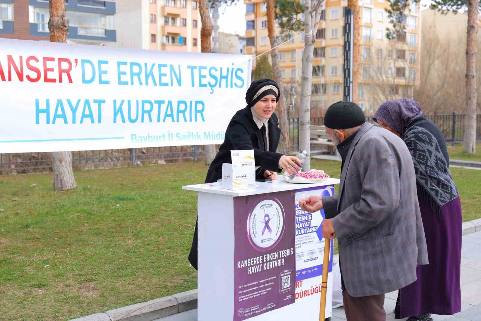 Bayburt’ta Kanser Haftası kapsamında bilgilendirme standı açıldı
