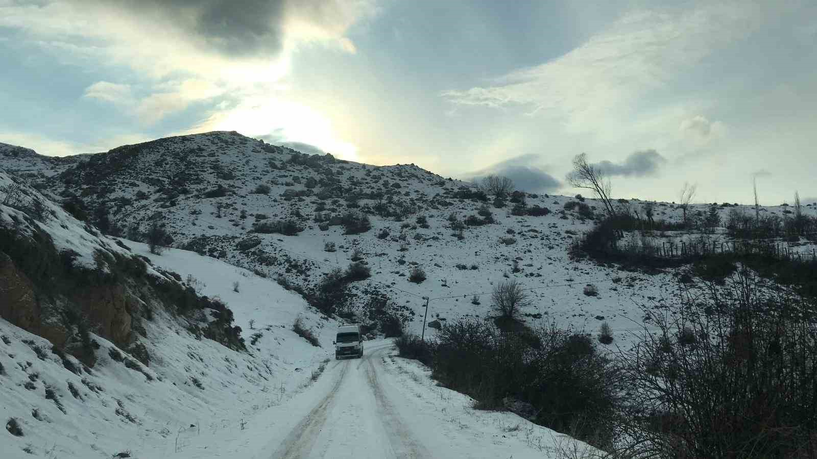 Bayburt’ta karla karışık yağmur, yüksek kesimlerde kar bekleniyor
