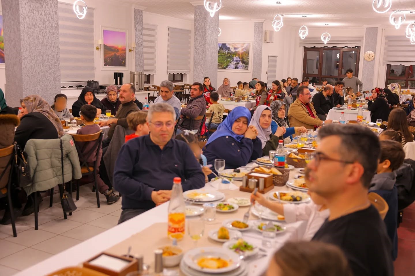 Bayburt’ta koruyucu aileler iftar sofrasında buluştu
