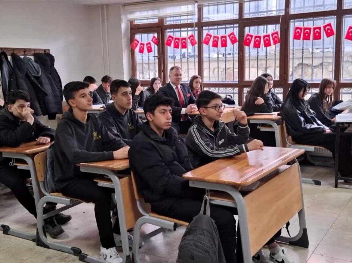 Bayburt’ta öğrencilere finansal okuryazarlık eğitimi verildi
