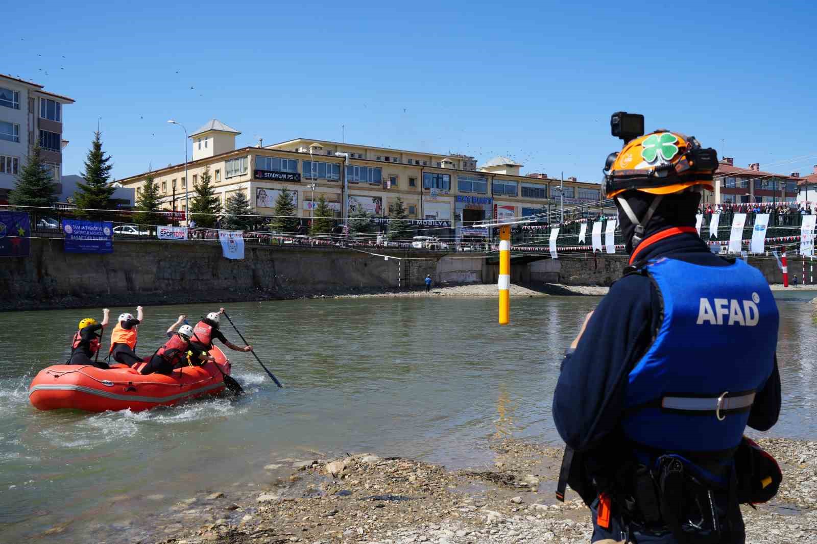 Bayburt’ta ’Üniversiteler Arası Rafting Türkiye Şampiyonası’ başladı
