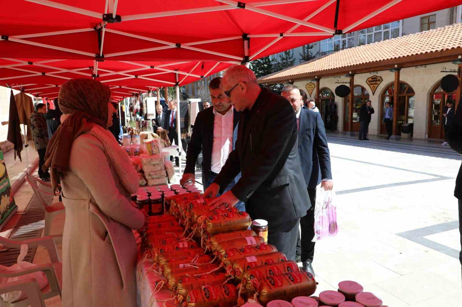 Bayburt’ta yöresel ürün stantları açıldı
