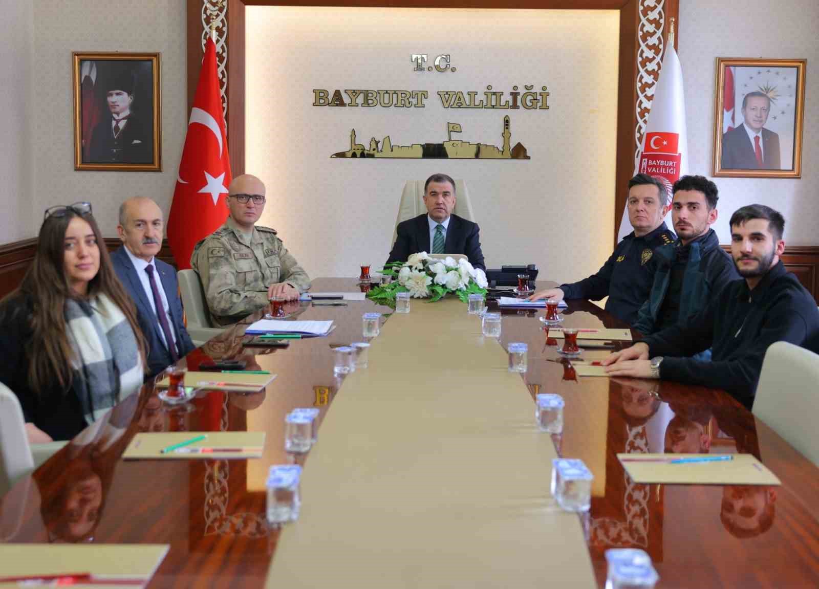 Bayburt’un 2025 yılı asayiş bilançosu açıklandı
Bayburt’un 2025 yılı asayiş bilançosu açıklandı