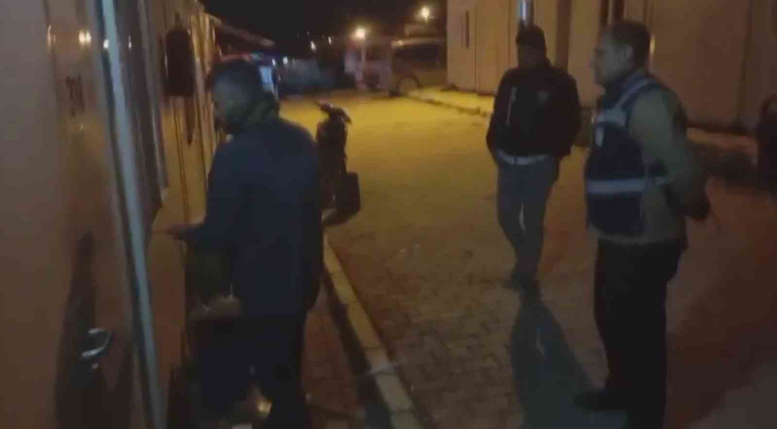 Baygın halde bulunan 90 yaşındaki yatalak kadını ’Su’ isteyişi kurtardı
