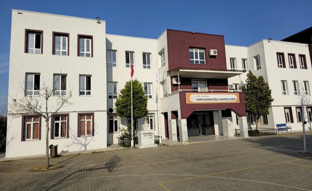 Bayındır Sadık Susamcıoğlu Anadolu Lisesinin Erasmus’a kabulü gurur kaynağı oldu
