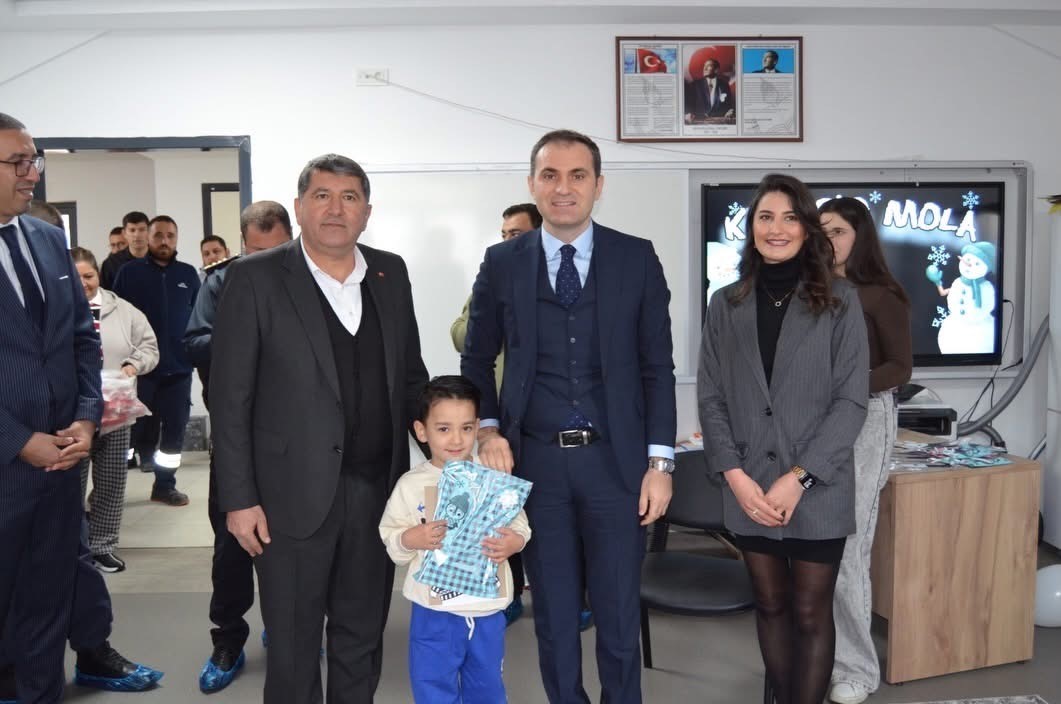 Bayındır’da 6 bin 194 öğrencinin yarıyıl tatili sevinci
