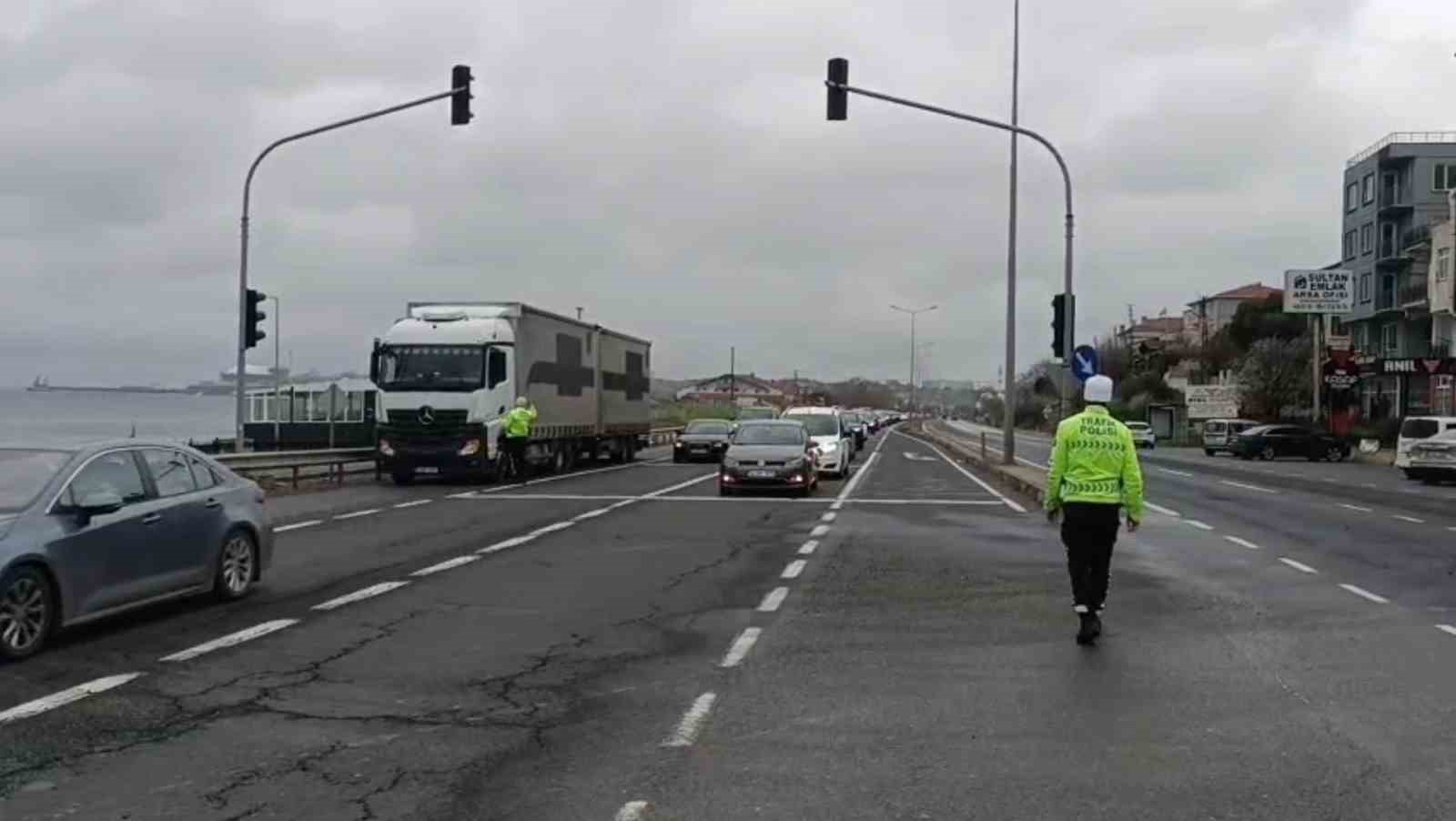 Bayram dönüşünde Tekirdağ yolunda ağır vasıta kısıtlaması
