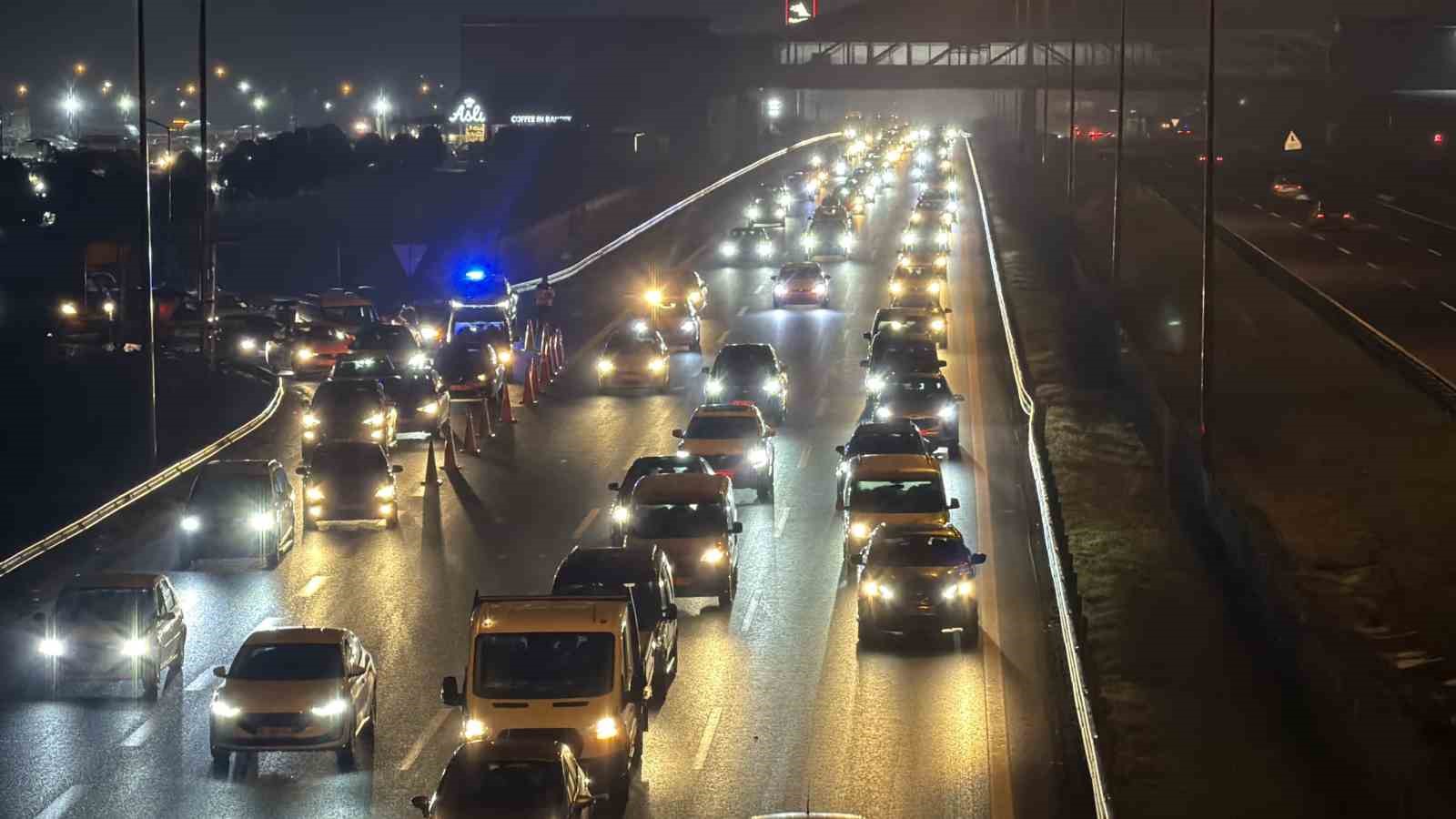 Bayram göçü sürüyor: Düzce’de trafik durma noktasına geldi
