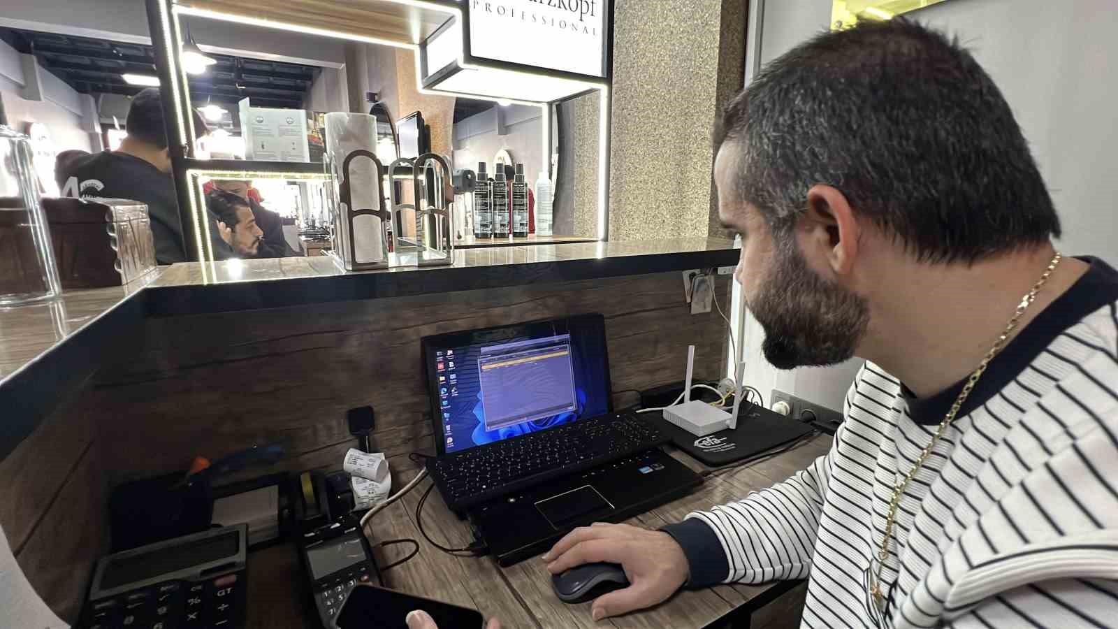 Bayram öncesi berber esnafının yoğunluğu başladı
