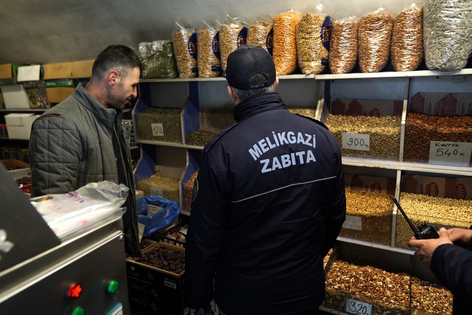 Bayram öncesi Melikgazi Zabıtası’ndan sıkı denetim
