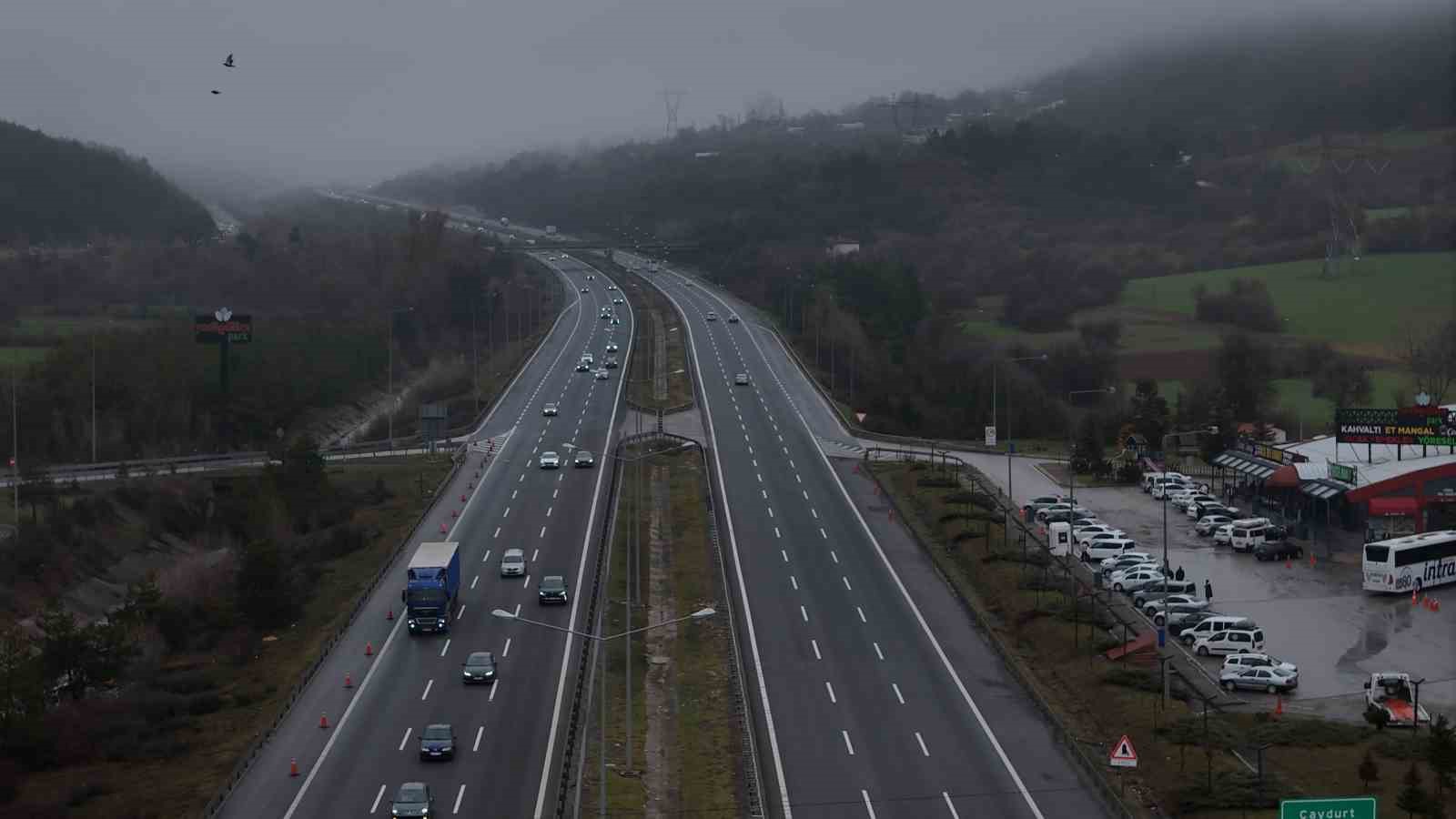 Bayram tatili bitiyor, dönüş başladı: Yollarda bayram trafiği
