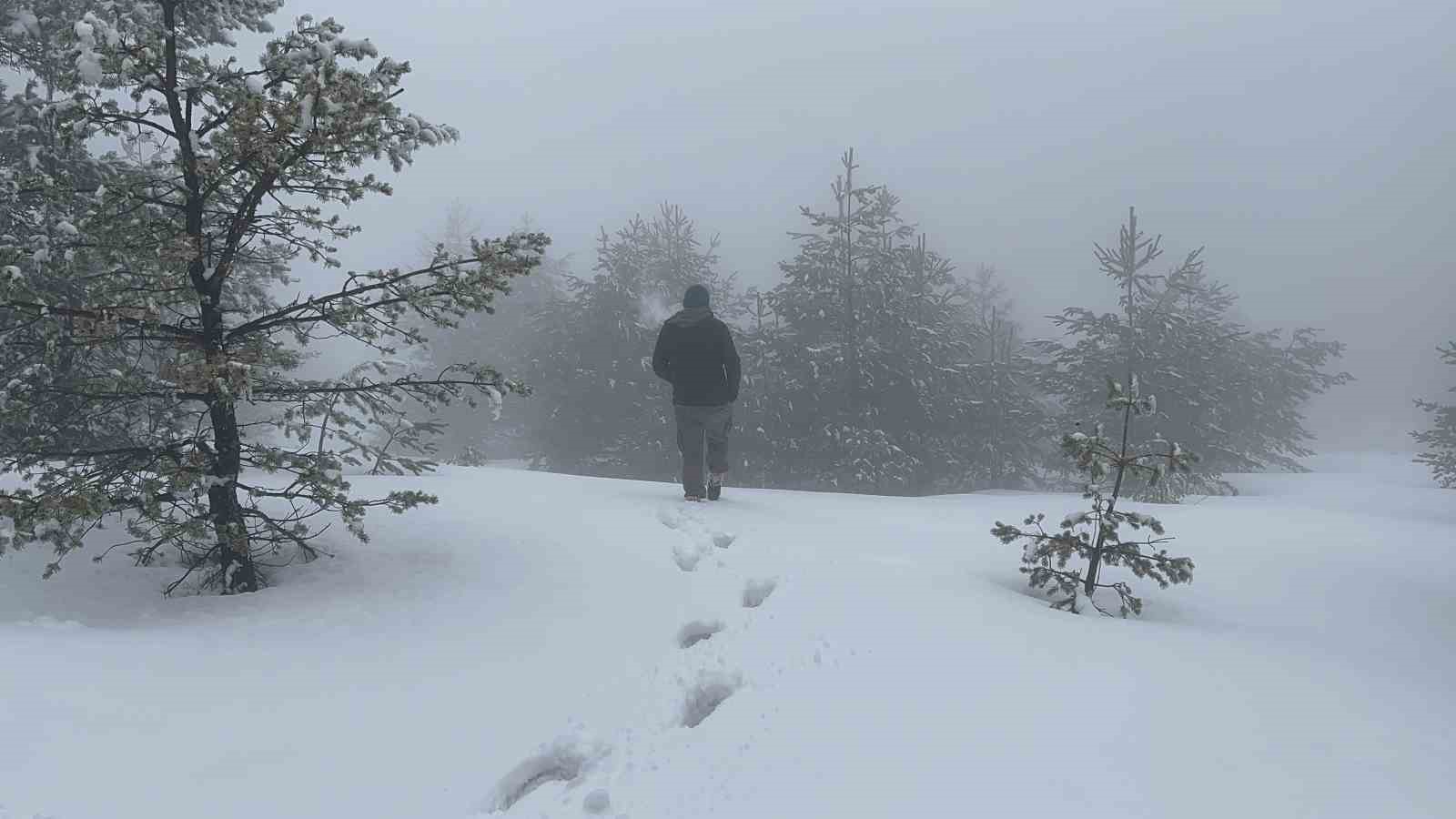 Bayram tatilinde kar yağışının tadını çıkardılar
