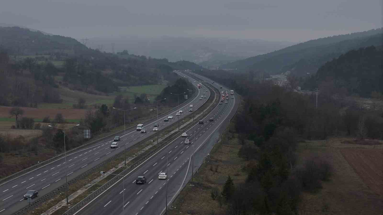 Bayram trafiği Bolu geçişinde artmaya başladı
