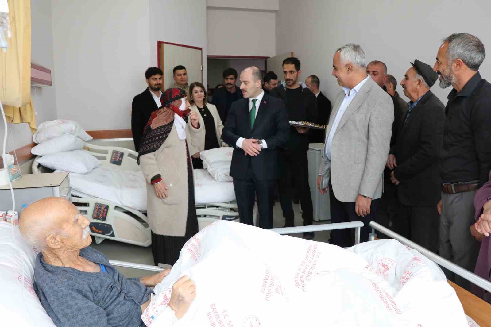 Bayramda hastalar unutulmadı
