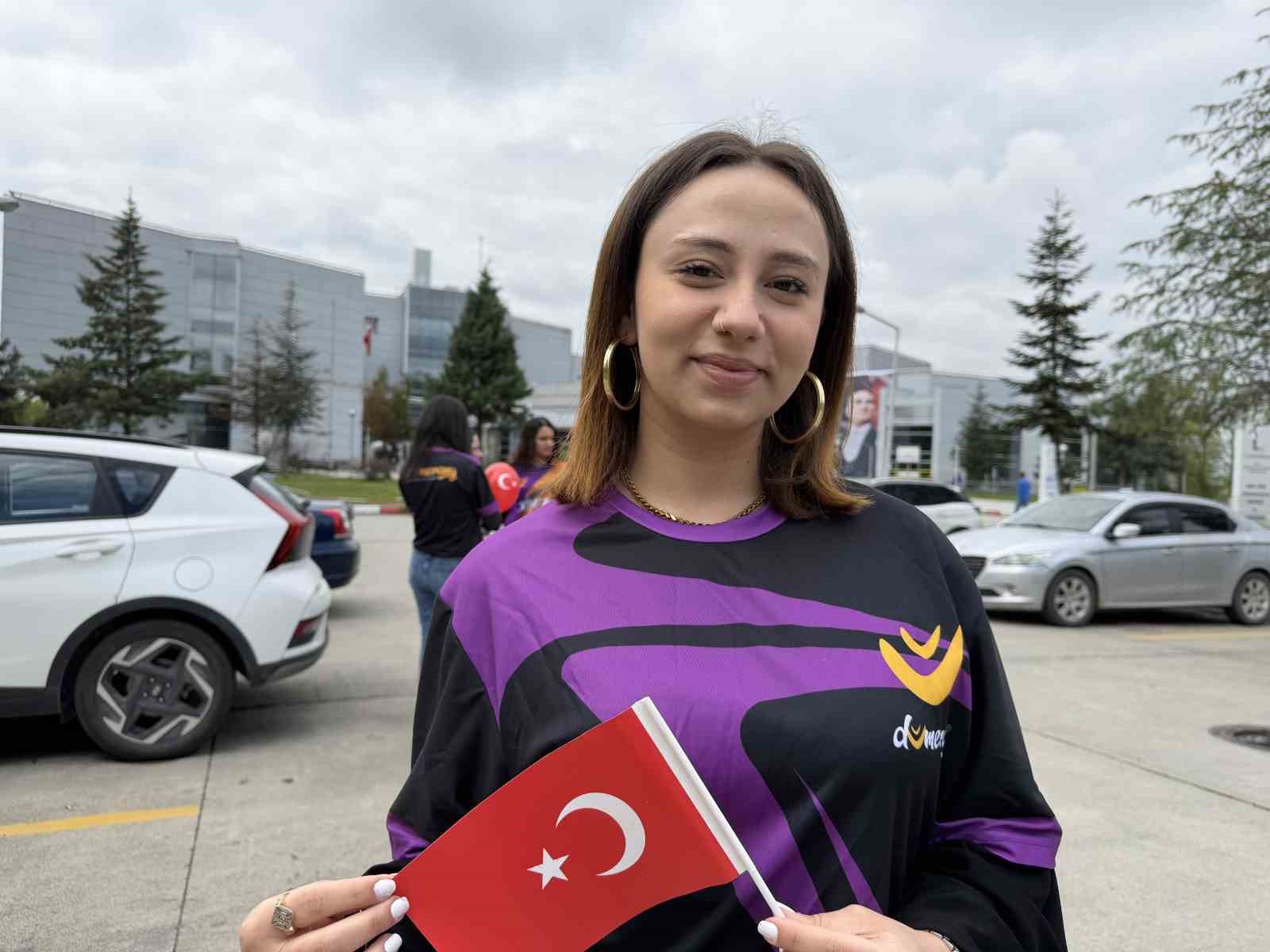 Bayramı hastanede geçiren çocuklara anlamlı ziyaret
