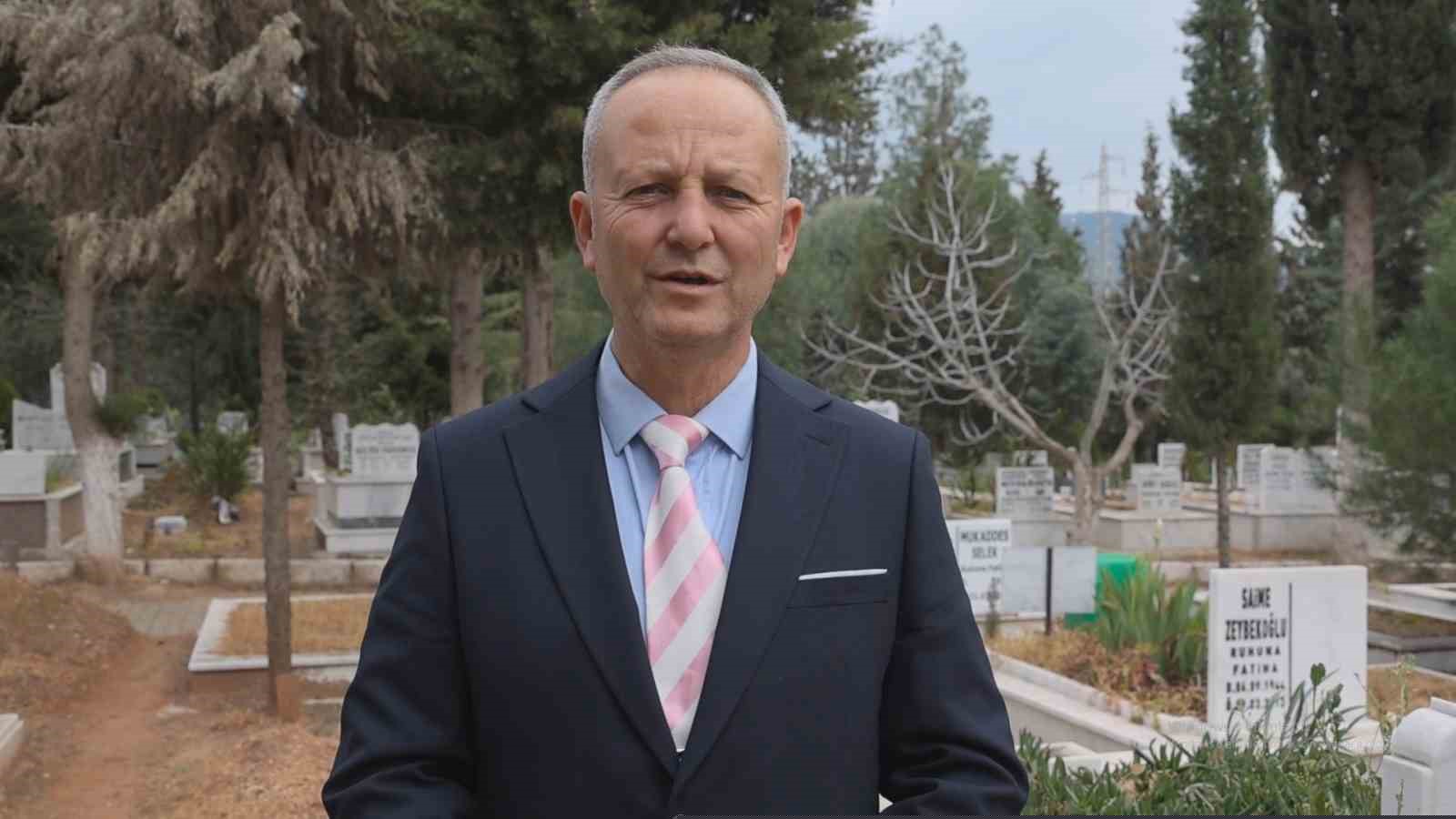 Bayramın ilk günü mrzarlıklarda yoğunluk
