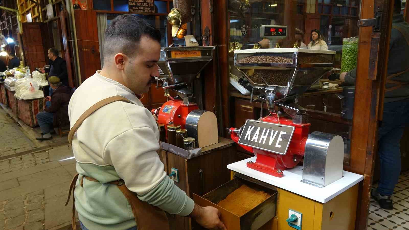 Bayramların geleneksel ikramı: Türk kahvesi
