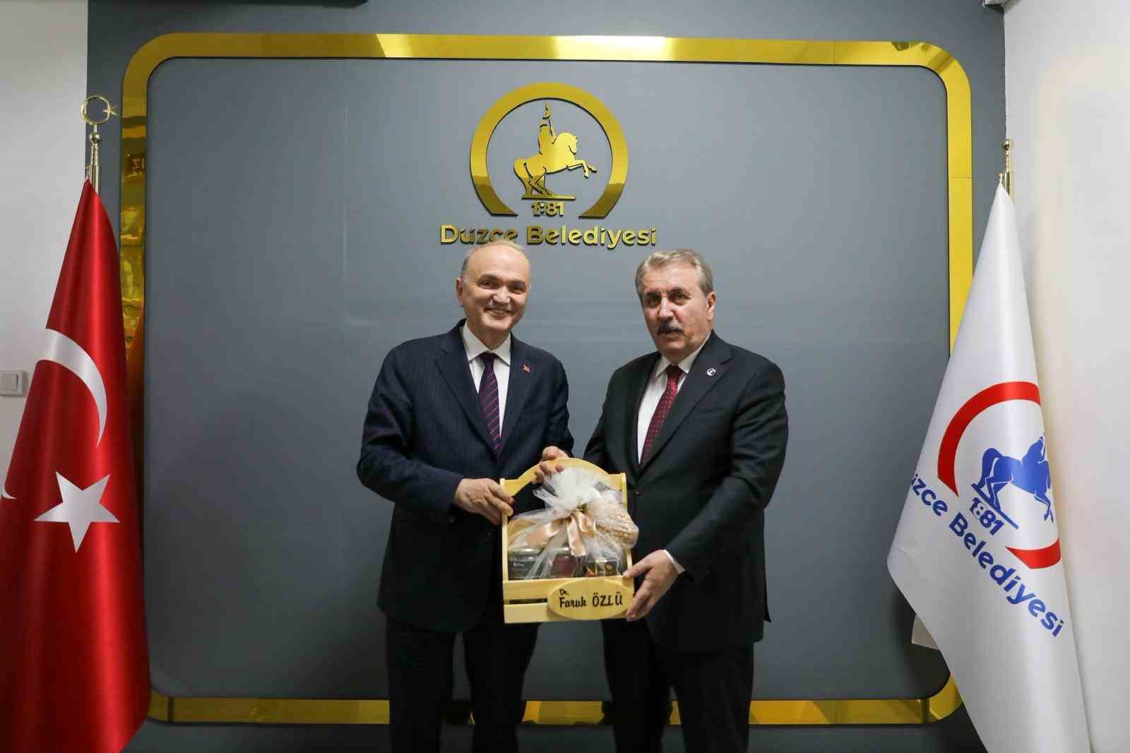 BBP Genel Başkanı Destici "Bizler aynı kilimin desenleriyiz, o kilim ise Düzce"
