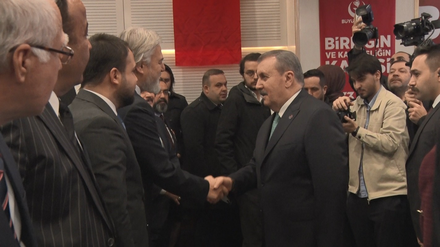 BBP Genel Başkanı Destici: "O saç örgüsü Bozkurt’un yelesidir, çakalın, sırtlanın oyuncağı olamaz"
