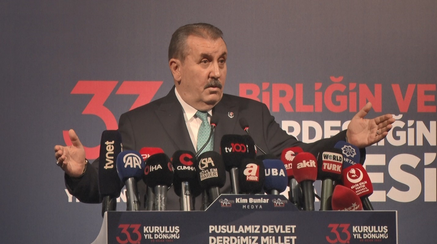 BBP Genel Başkanı Destici: "O saç örgüsü Bozkurt’un yelesidir, çakalın, sırtlanın oyuncağı olamaz"
