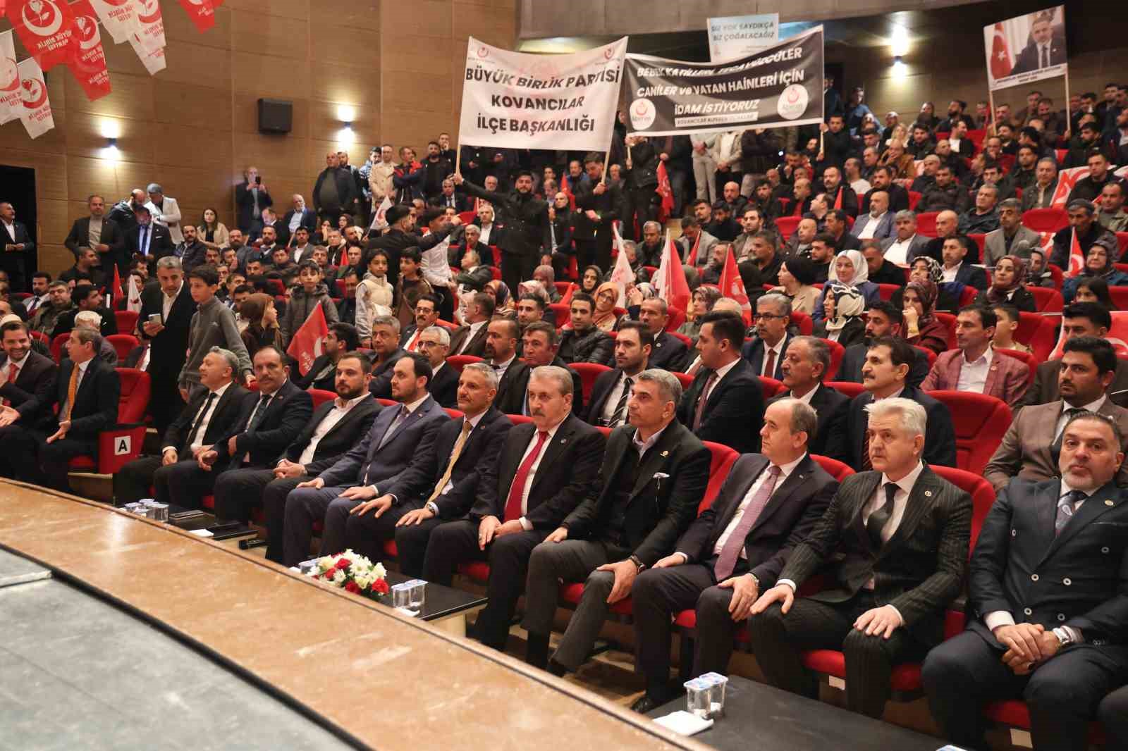 BBP Genel Başkanı Destici: "Türkiye olarak bölgemizde savaş istemiyoruz"
