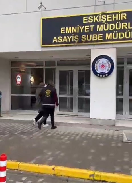 Bebek kamerasına kadar çalan kadın yakalandı
