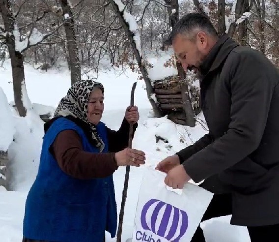 Belediye başkanı kaybolan emanetin parasını cebinden ödedi
