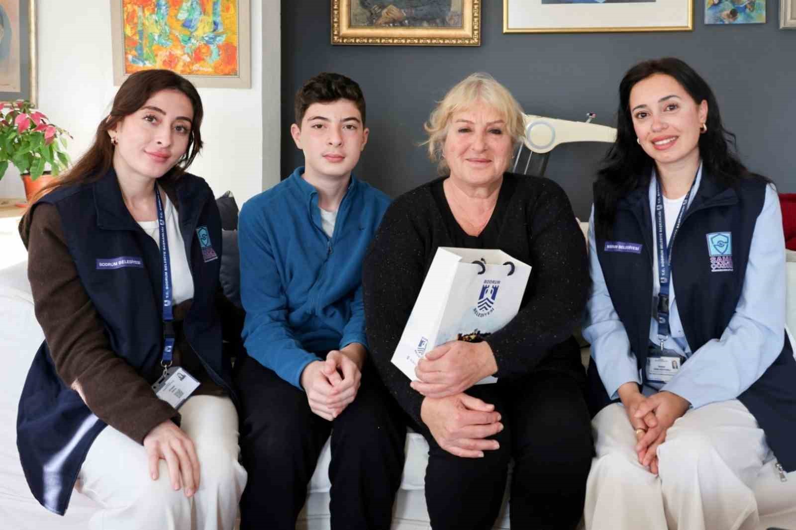 Belediye ekiplerinden şehit yakınlarına ziyaret
