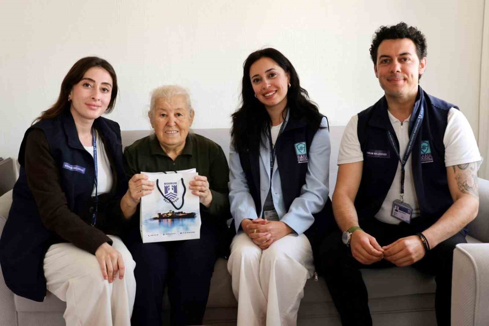 Belediye ekiplerinden şehit yakınlarına ziyaret
