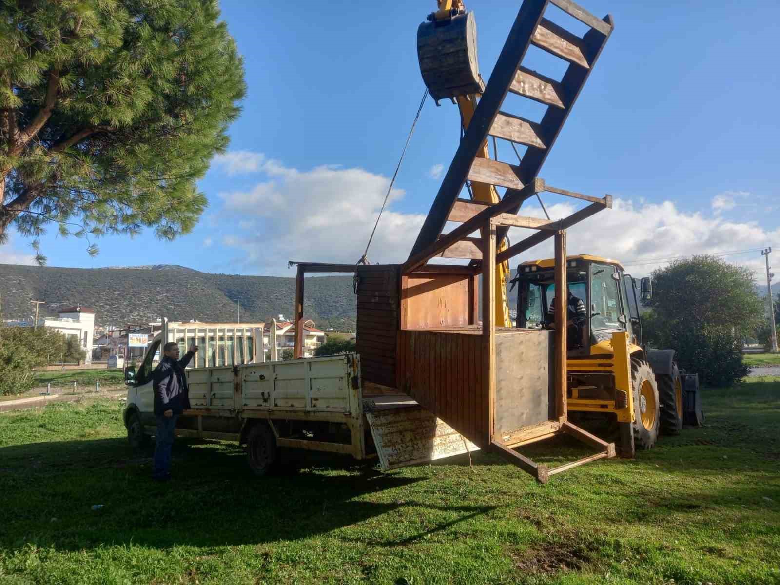 Belediye ekiplerinin Akbük’te çalışmaları sürüyor
