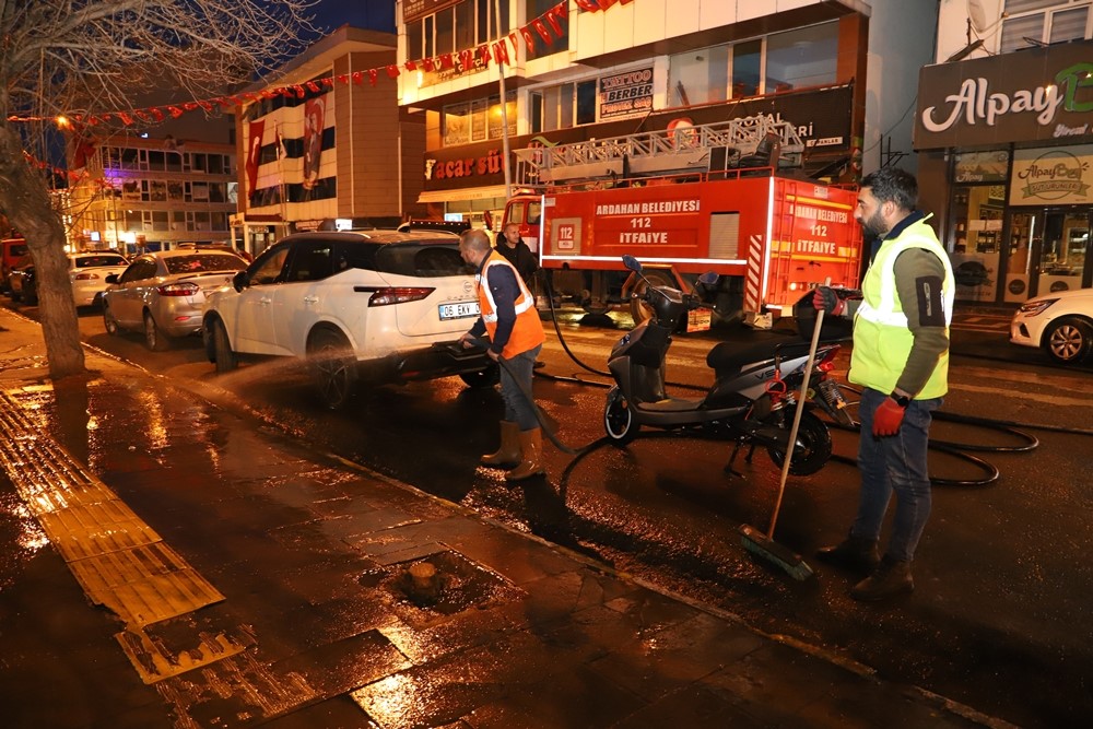 Belediye ekiplerinin bahar temizliği sürüyor
