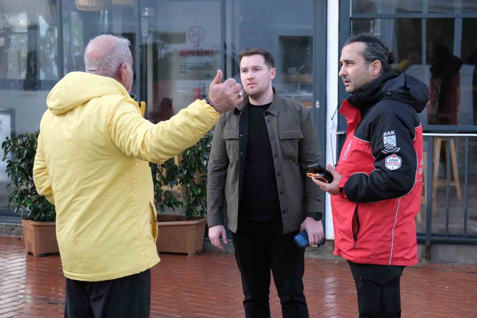 Belediye ekiplerinin yoğun mesaisi sürüyor
Belediye ekiplerinin yoğun mesaisi sürüyor