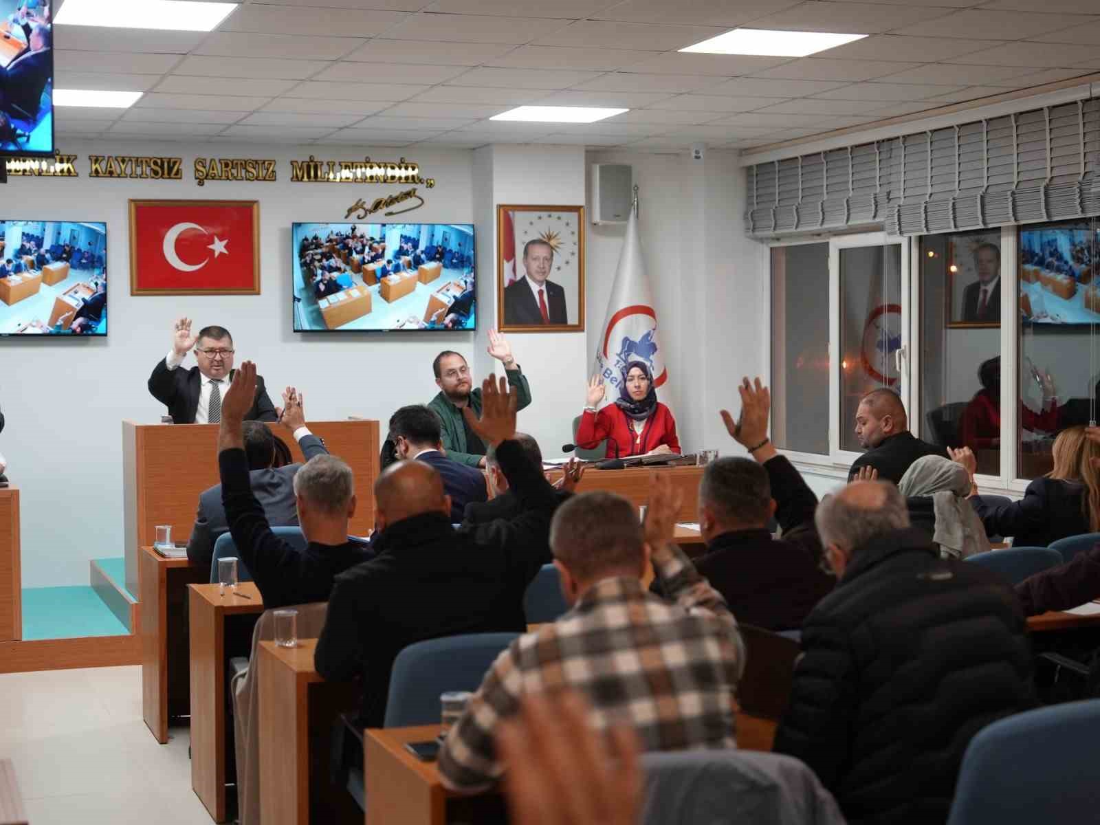 Belediye meclisi 37 gündem maddesini görüştü
Belediye meclisi 37 gündem maddesini görüştü