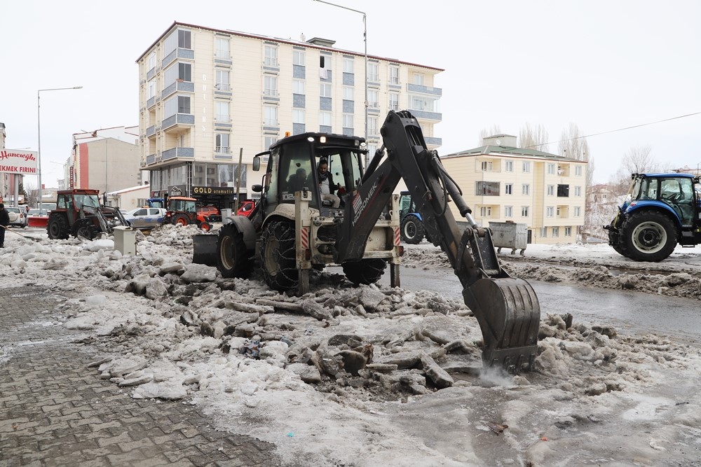 Belediyeden karla mücadele
