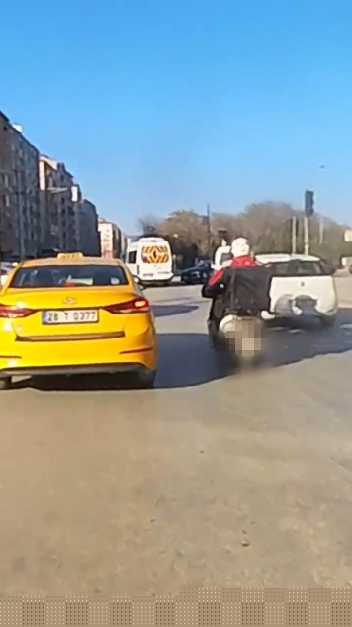 Benzini biten motosikleti iterken dengesini kaybeden motosiklet sürücüsü kaza yaptı
