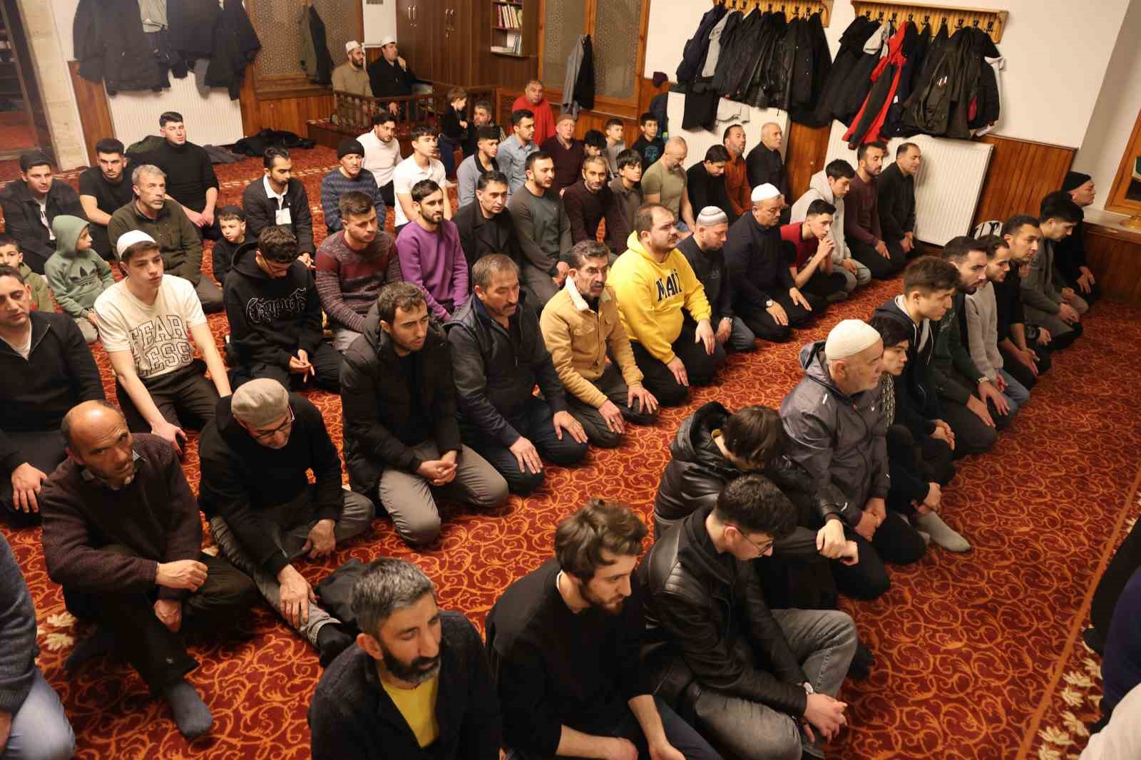 Beş asırdır hiç terk edilmedi, Sivas’ta tüm camilerde aynı nida yankılandı
