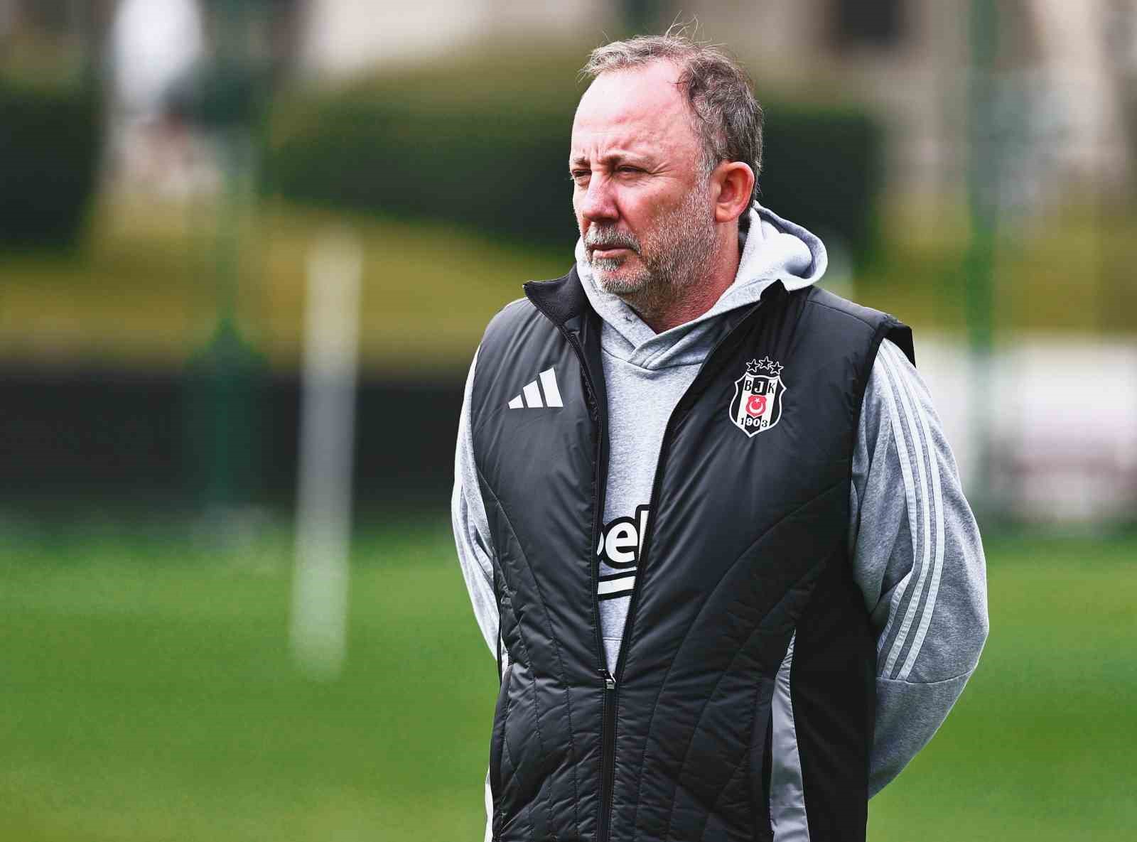 Beşiktaş, Corendon Alanyaspor maçı hazırlıklarını sürdürdü
