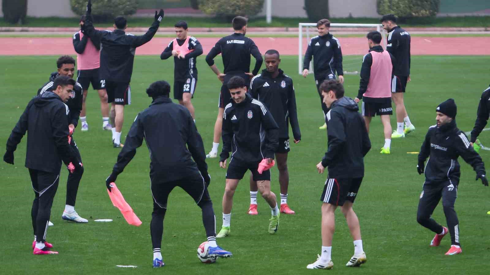 Beşiktaş, devre arası çalışmalarını Antalya’da sürdürüyor
