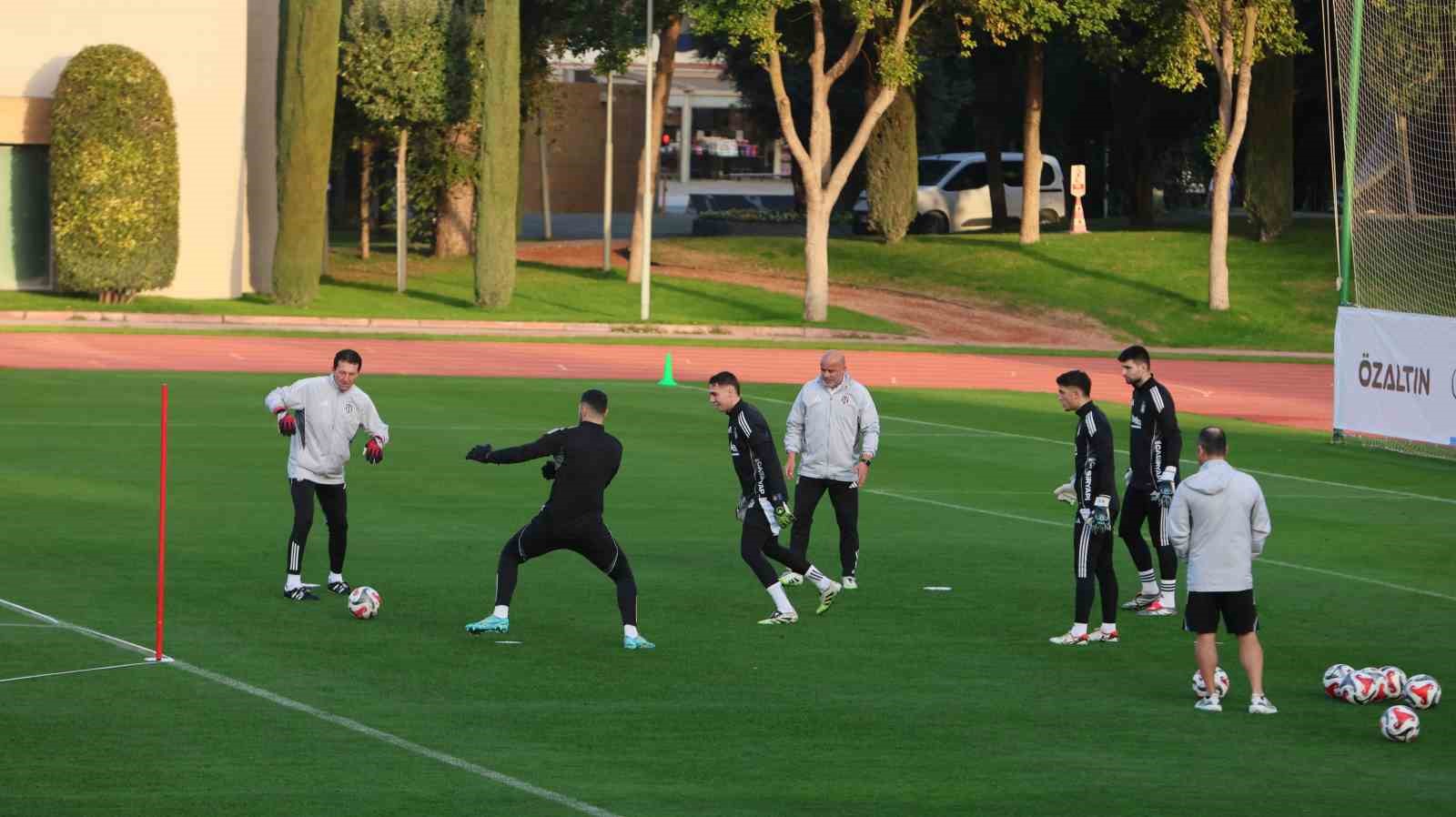 Beşiktaş, devre arası çalışmalarını Antalya’da sürdürüyor
