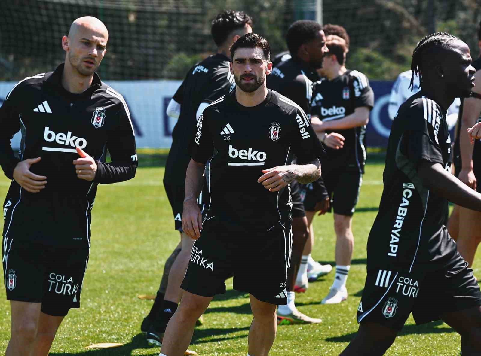 Beşiktaş, Fatih Karagümrük maçı hazırlıklarını tamamladı
