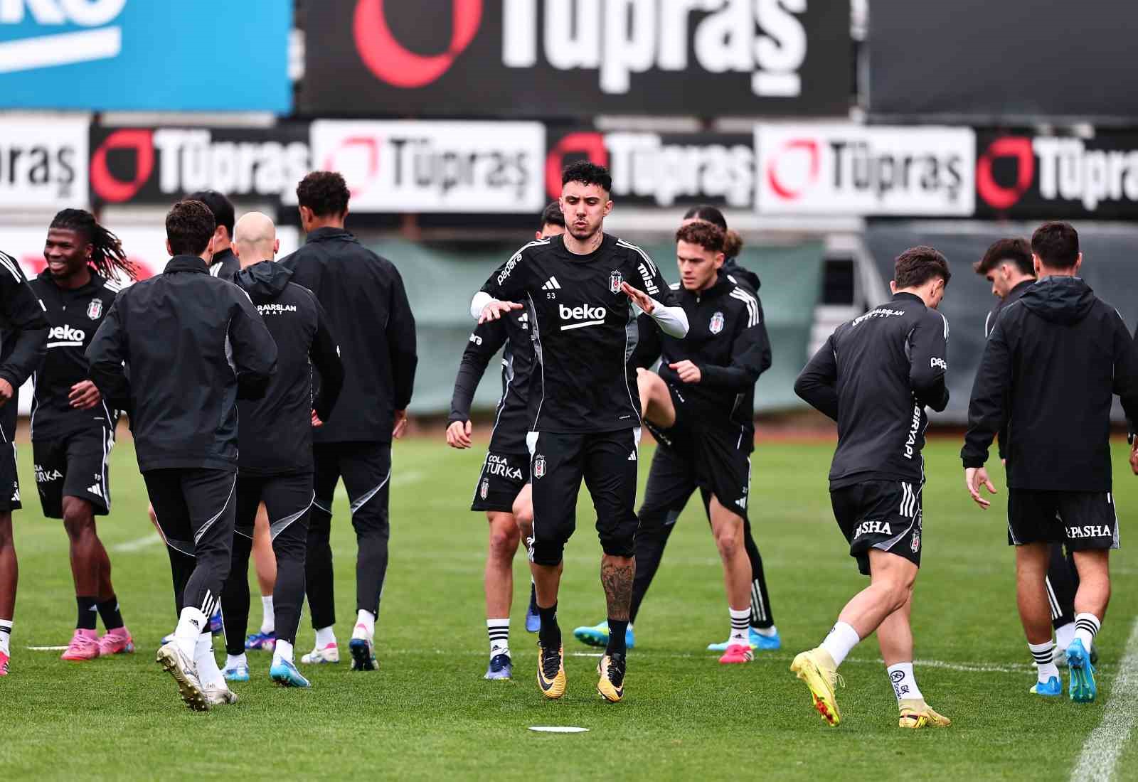 Beşiktaş, Fenerbahçe maçı hazırlıklarını tamamladı
