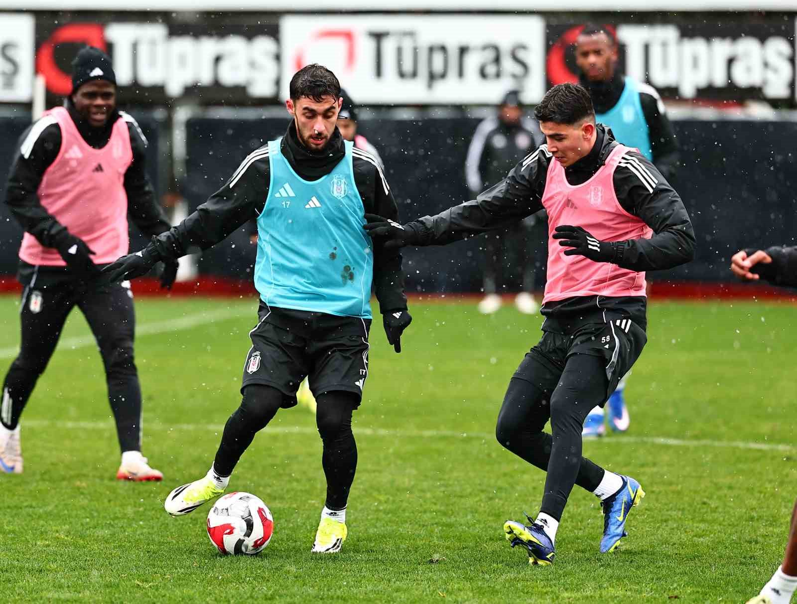 Beşiktaş, Göztepe maçı hazırlıklarına başladı
