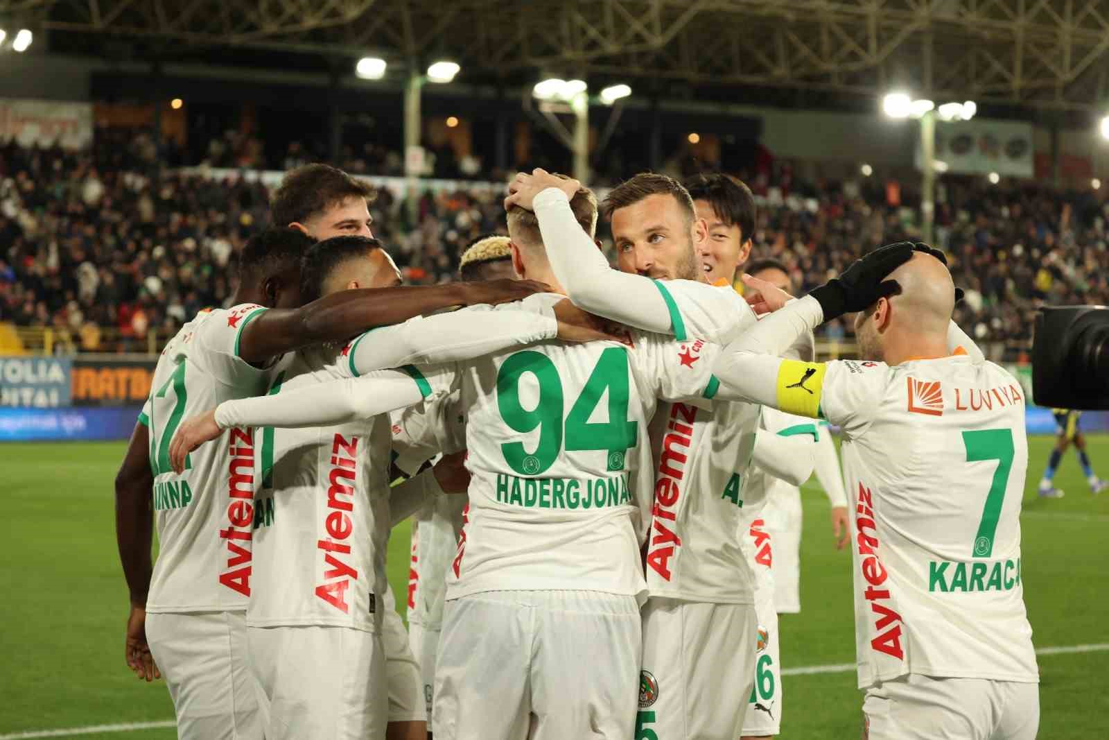 Beşiktaş ile Alanyaspor 20. randevuda

