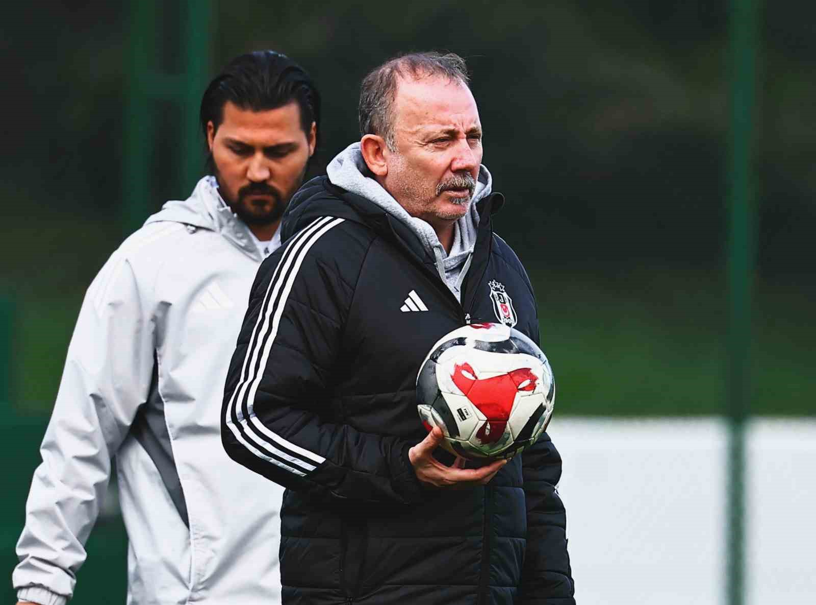 Beşiktaş, Konyaspor maçı hazırlıklarına başladı
