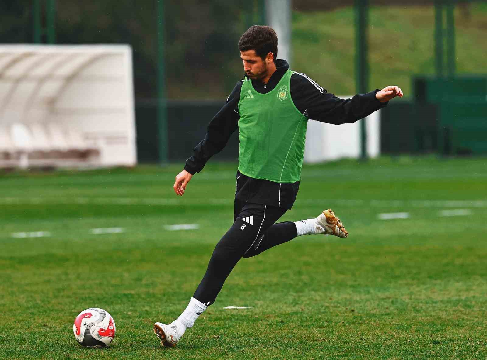 Beşiktaş, Konyaspor maçı hazırlıklarına başladı
