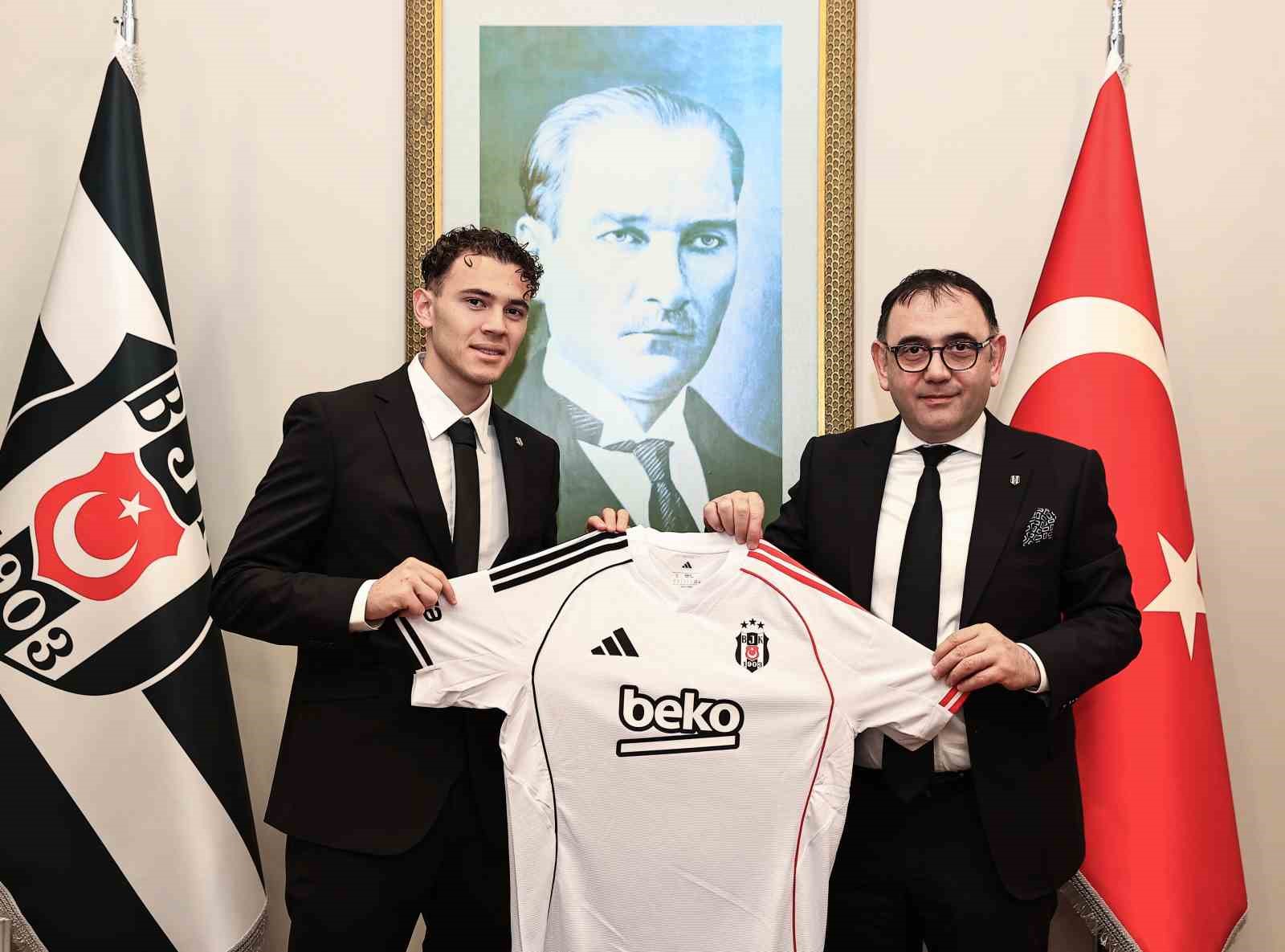 Beşiktaş, Kristjan Asllani’yi kadrosuna kattı
