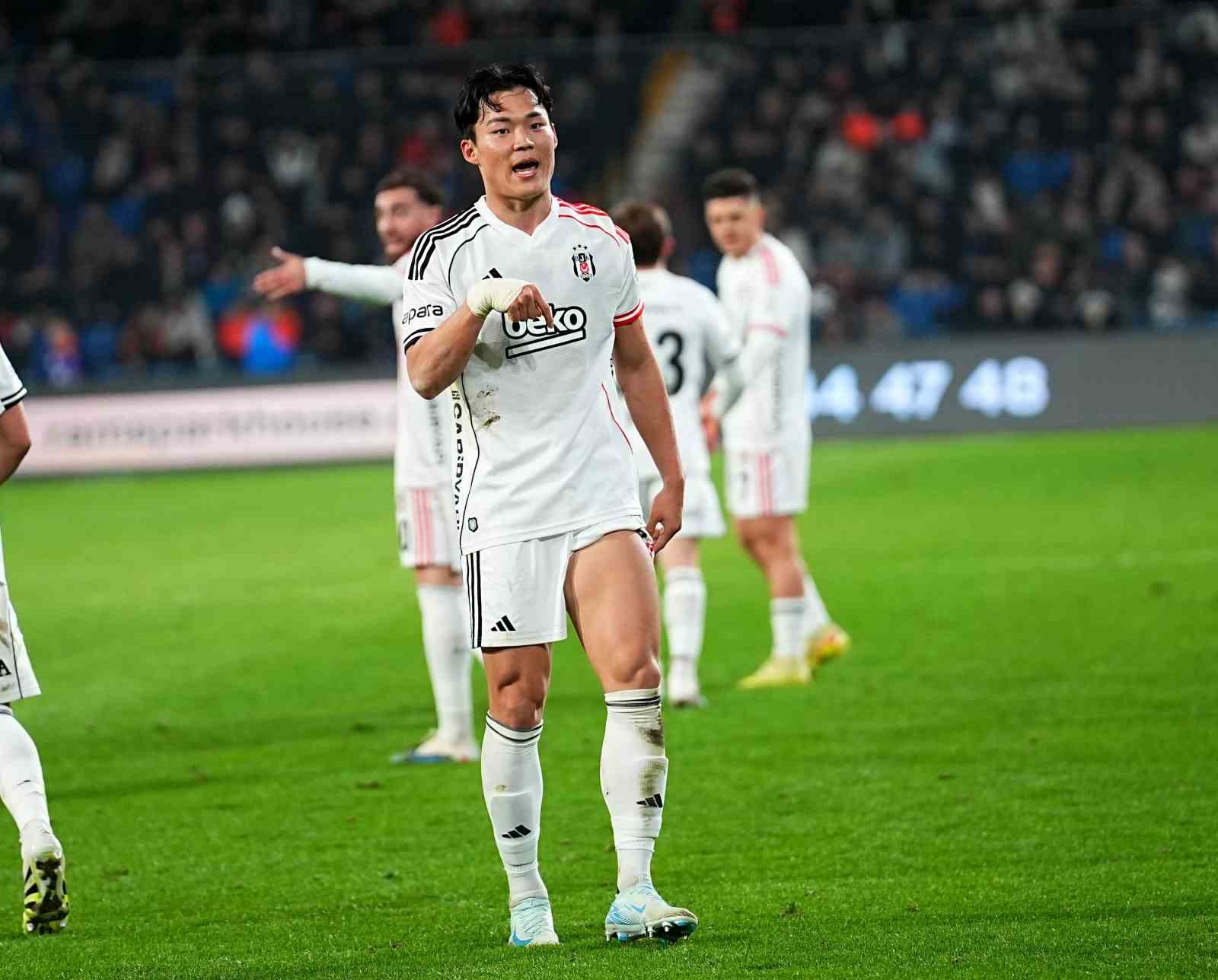 Beşiktaş’ın golcüsü Hyeon-Gyu Oh 2’de 2 yaptı
